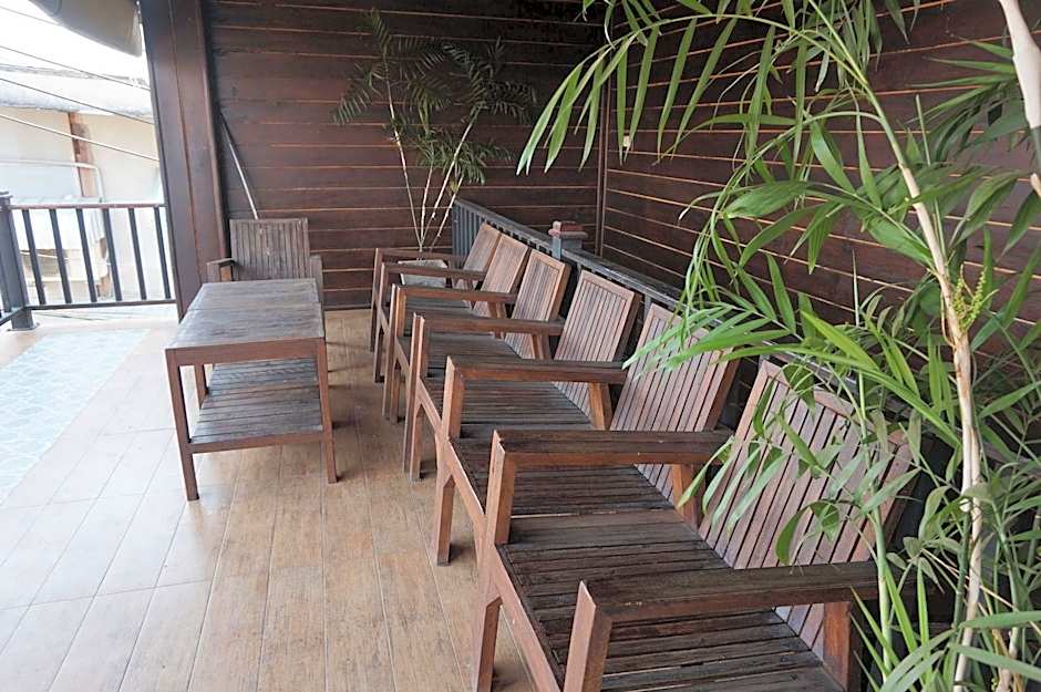 Wong Sai Siri Srichiangkhan Hotel