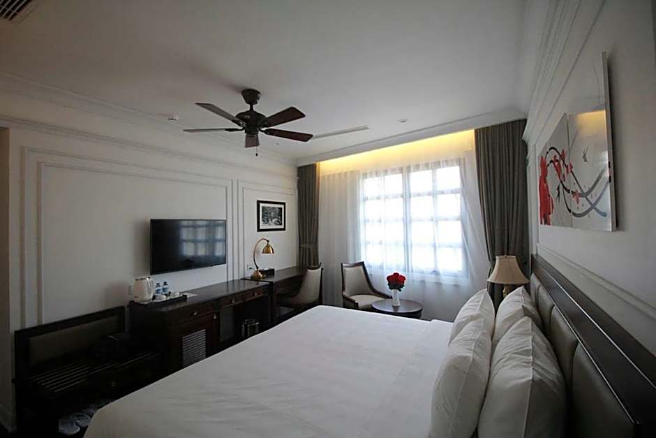 Hotel du Monde