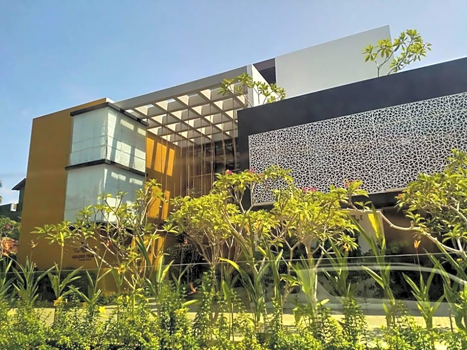 Golden Pearl Tangalle Beach