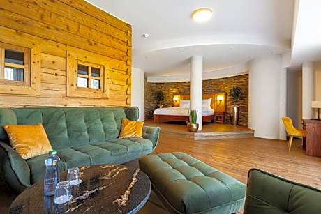 Executive Suite with Sauna and Terrace