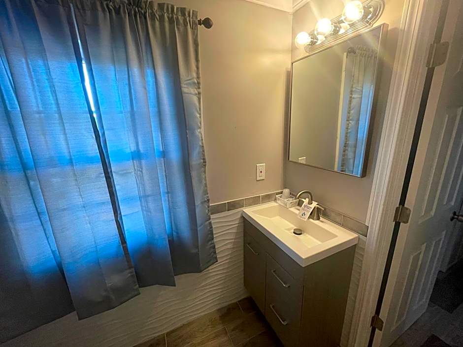 Aquastar Inn