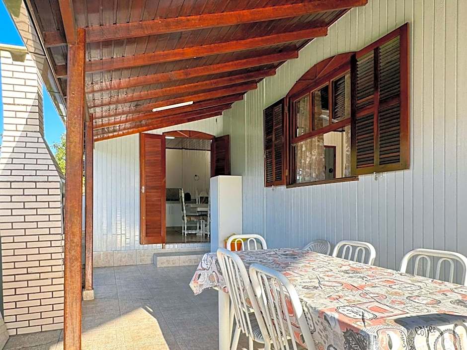 Casa Aconchegante na Lagoa de Ibiraquera - IMB003