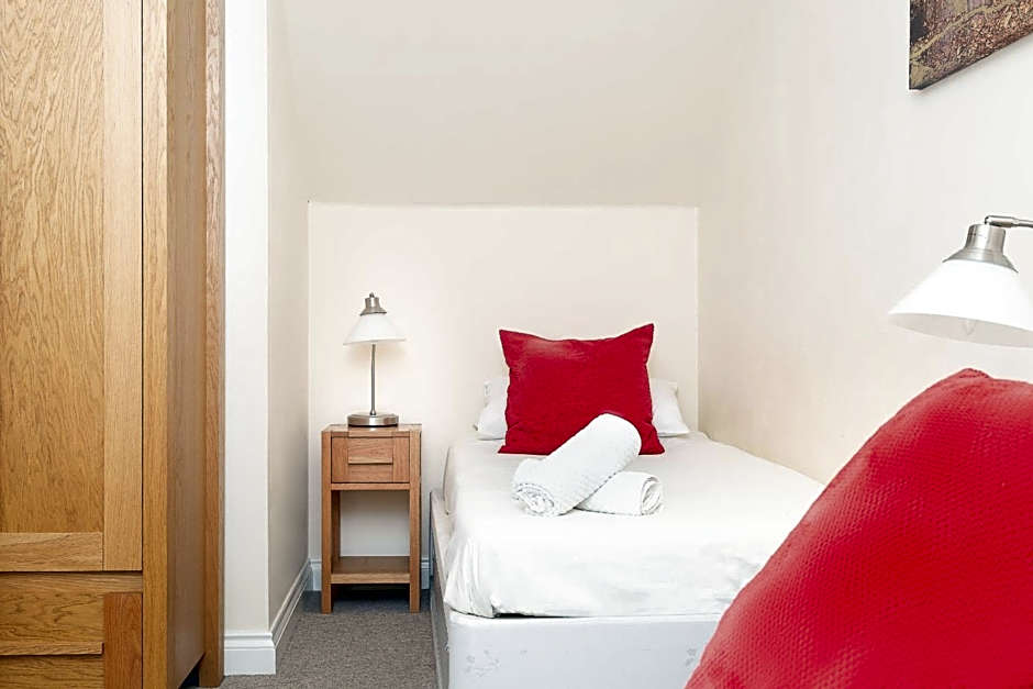 Bath Breaks Apartments