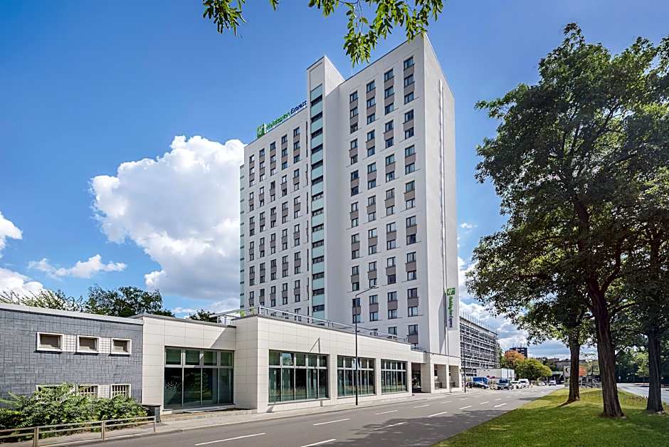 Premier Inn Köln City Süd