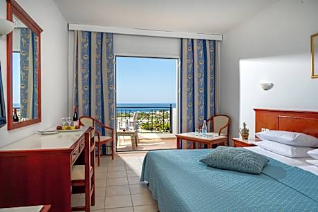 FAMILY ROOM SEA VIEW