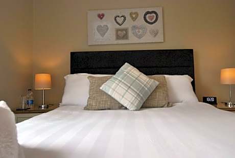 Deluxe Double Room with Shower