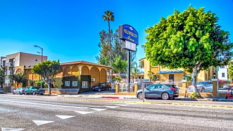 Hollywood City Inn