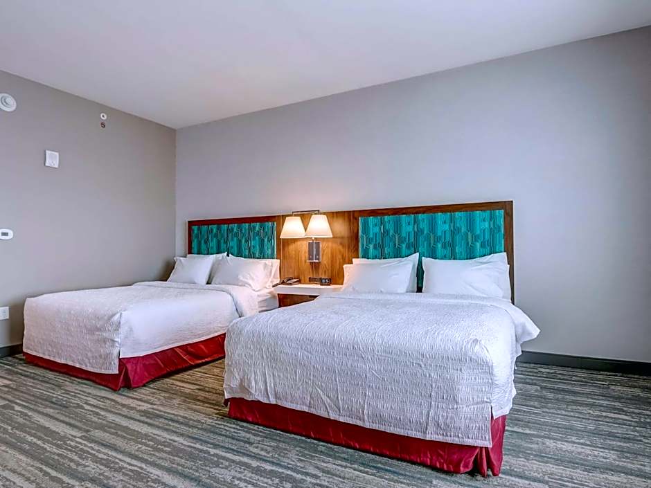 Hampton Inn & Suites Cincinnati Midtown Rookwood