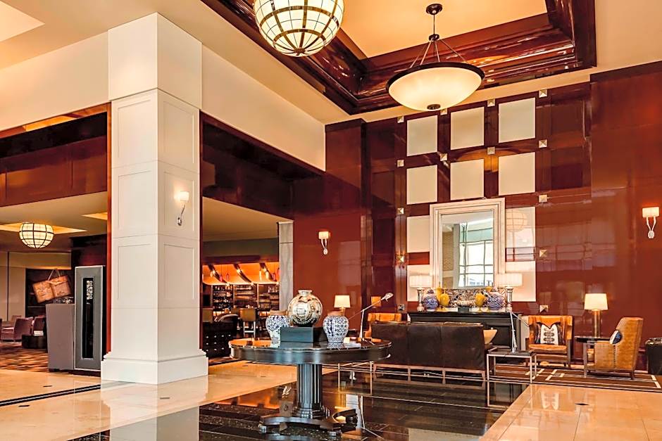 Sheraton Overland Park Hotel At The Convention Center