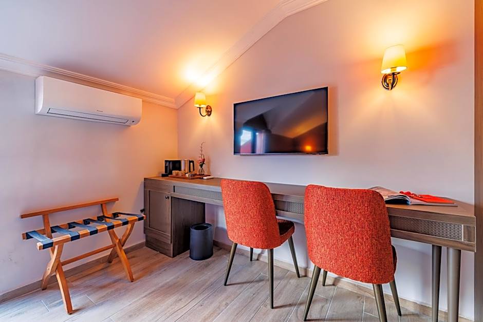 Lill Maison Hotel & City Club