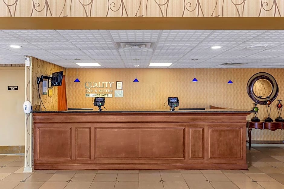 Quality Inn & Suites - Greensboro-High Point