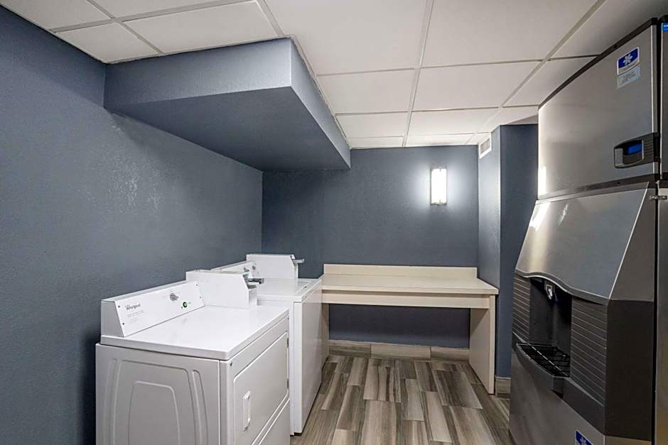 La Quinta Inn & Suites by Wyndham Birmingham Hoover