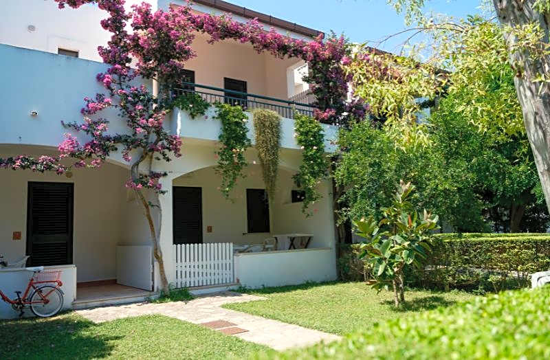 Baia degli Aranci Village