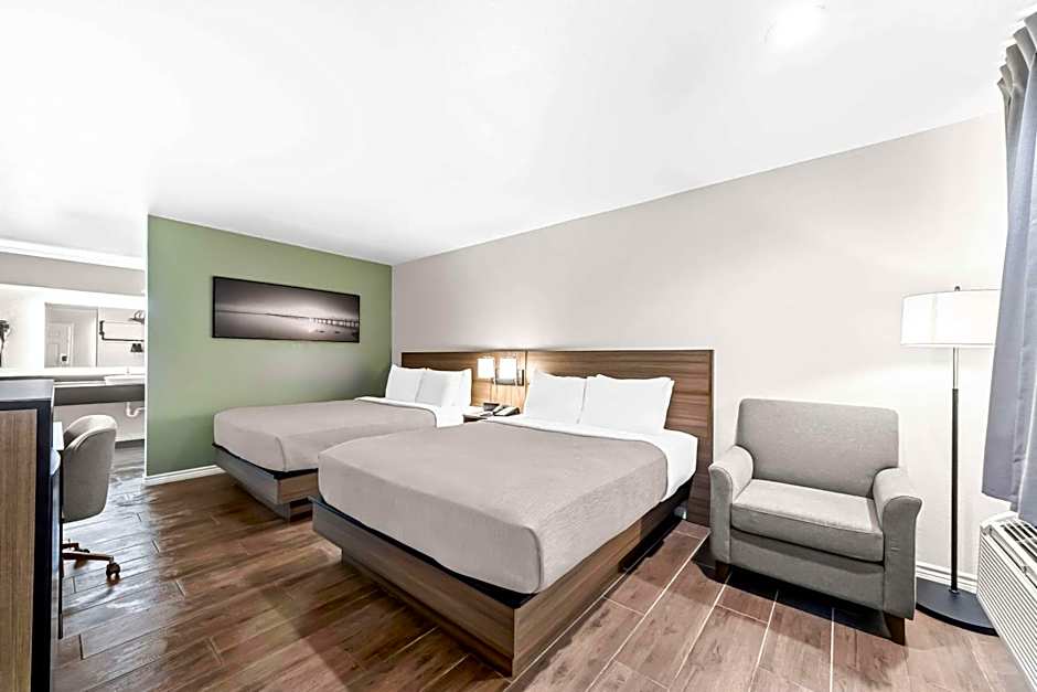 Quality Inn & Suites Port Lavaca near Lighthouse Beach