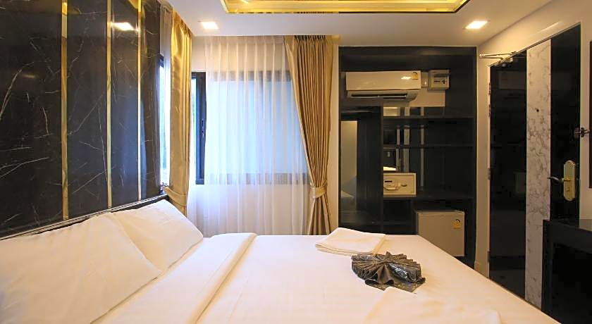 Pratunam Atrium Hotel