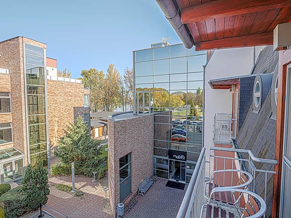 Holiday Beach Budapest Wellness Hotel with Sauna Park