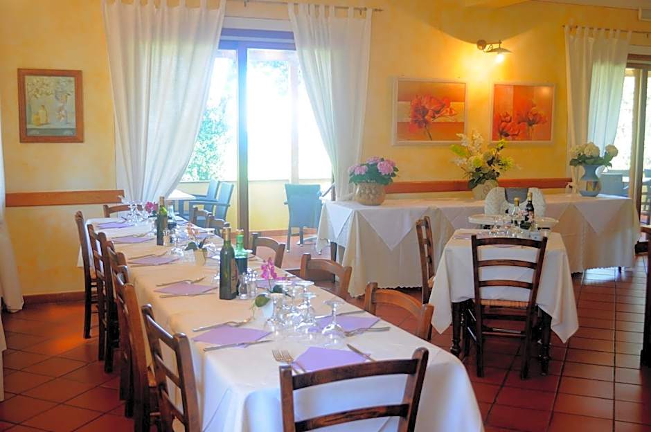 Hotel Tirrena Bike & Country Hotel