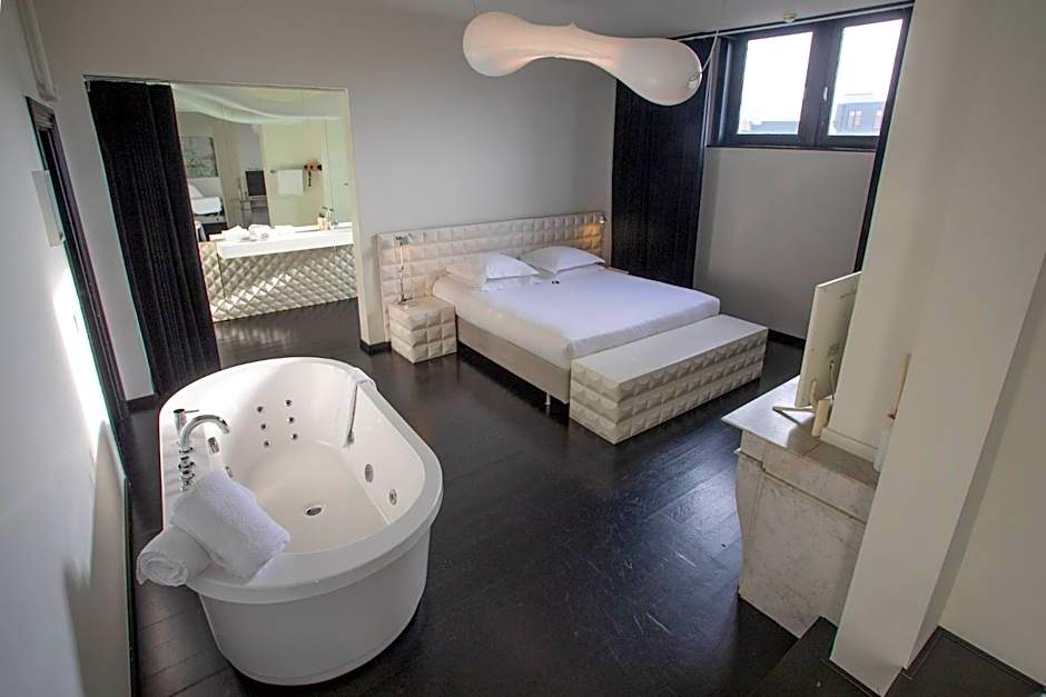 B&B Suites FEEK