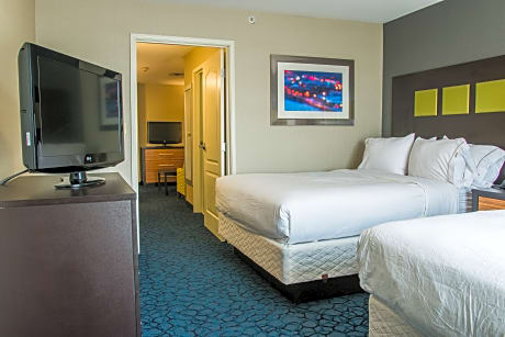 Suite 2 Queen Beds Accessible (Communications Accessible) NON-REFUNDABLE