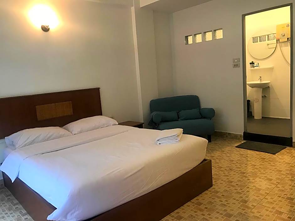Jellyfish Hostel