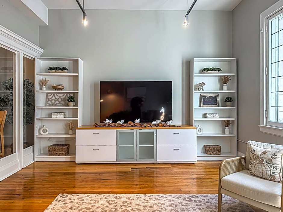 The Historic Lyric Presidential Suite