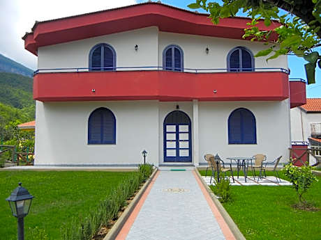 Villa Somma Apartments