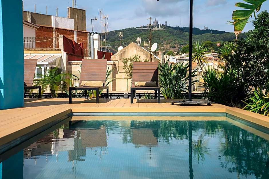 Pol & Grace Hotel
