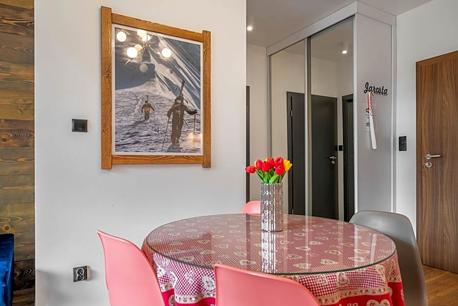 WILLA JAROSTA & SPA, reception, free parking, early check-in