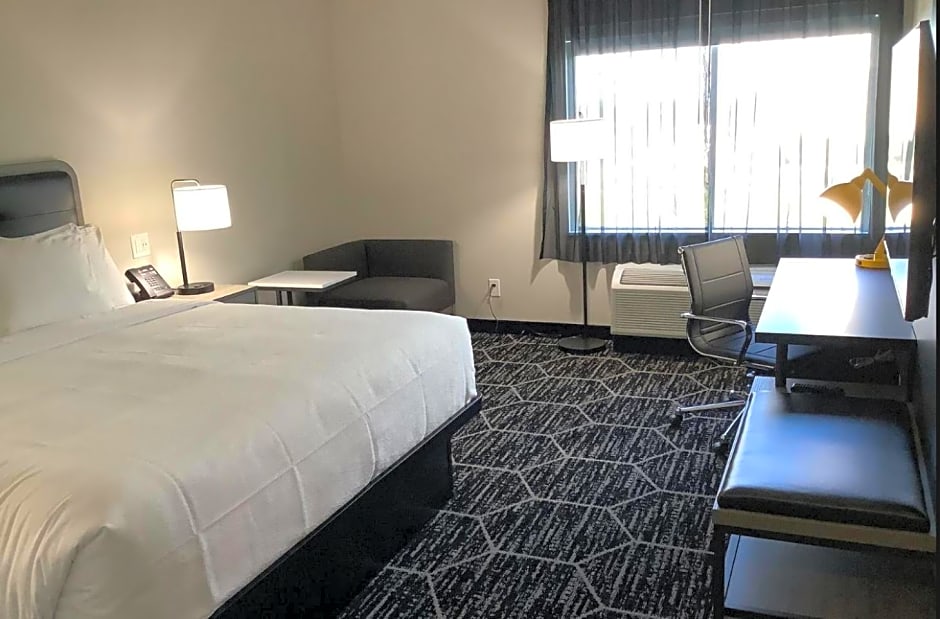 La Quinta Inn & Suites by Wyndham Corpus Christi Southeast