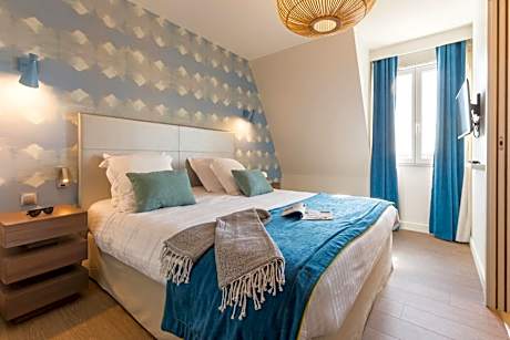 Two-Bedroom Duplex Apartment - Port View (6 People) - Capitanierie Buildings