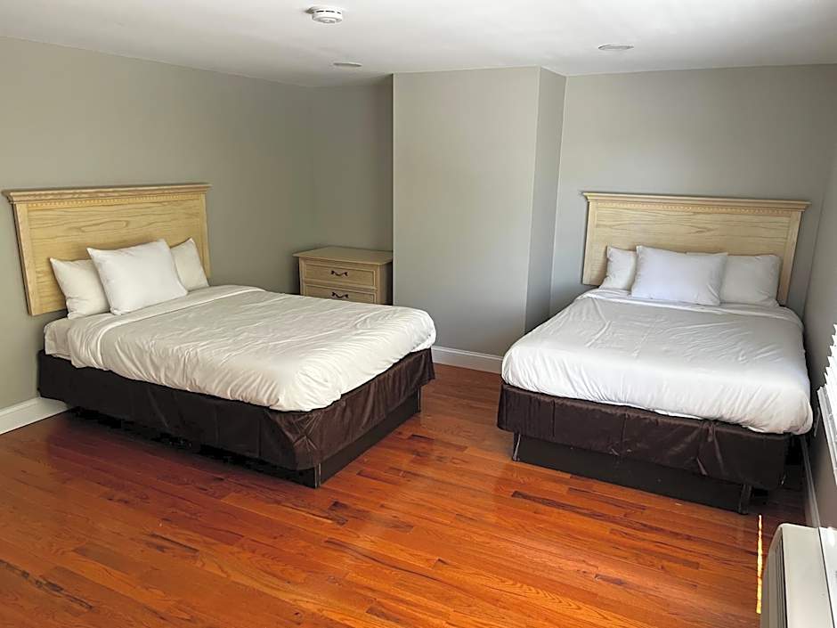 Captains Quarters Motel & Conference Center