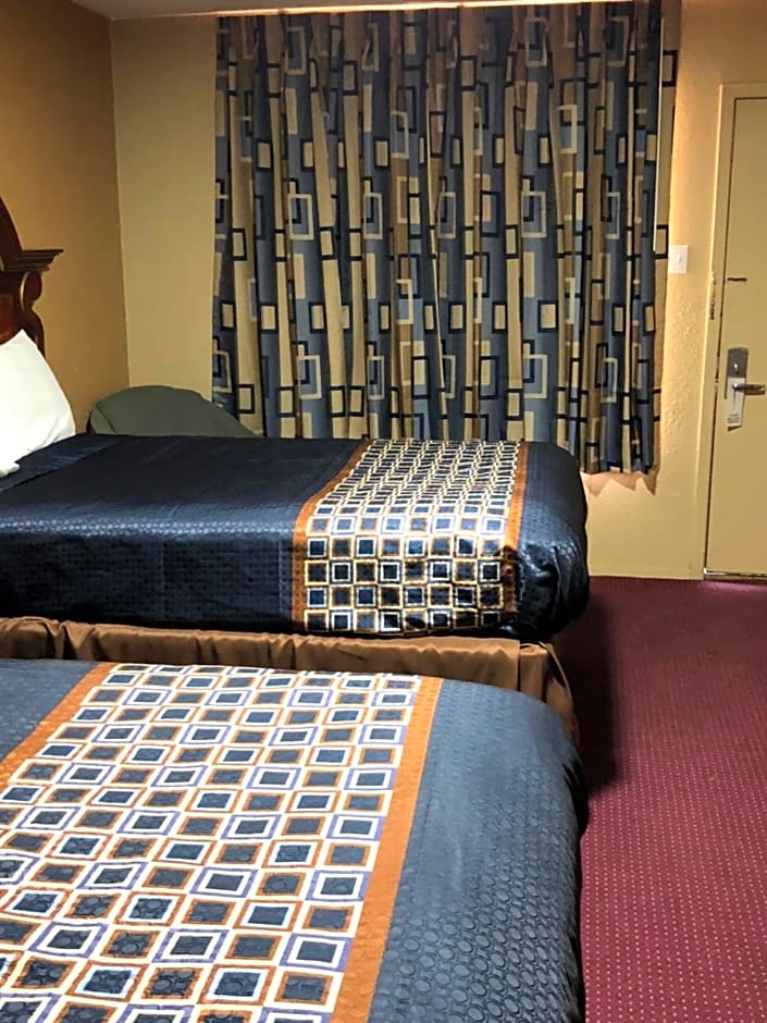 Villa West Inn
