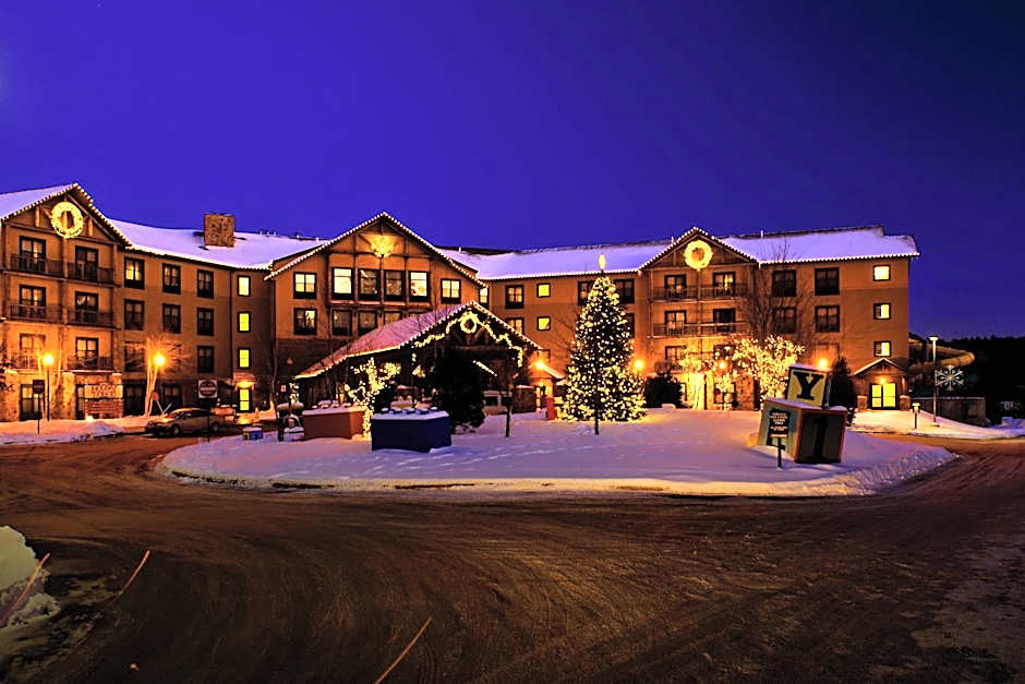 Six Flags Great Escape Lodge & Indoor Waterpark