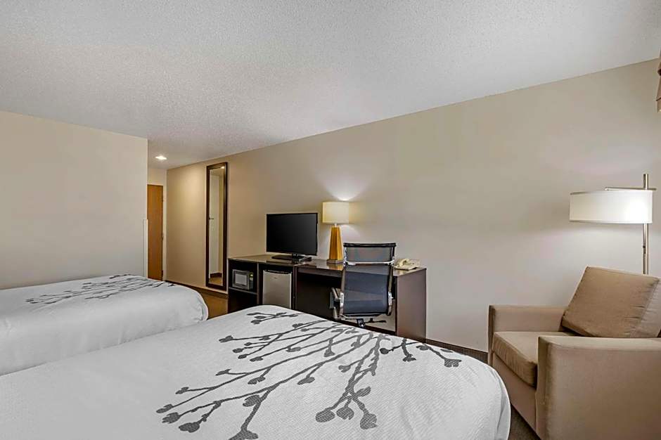 Sleep Inn & Suites Charles City
