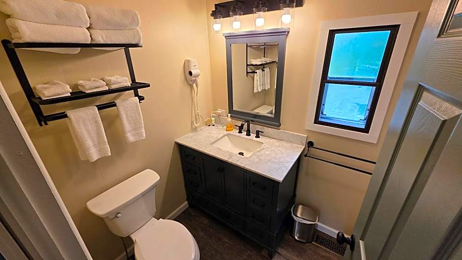 Abbot Trailside Lodging