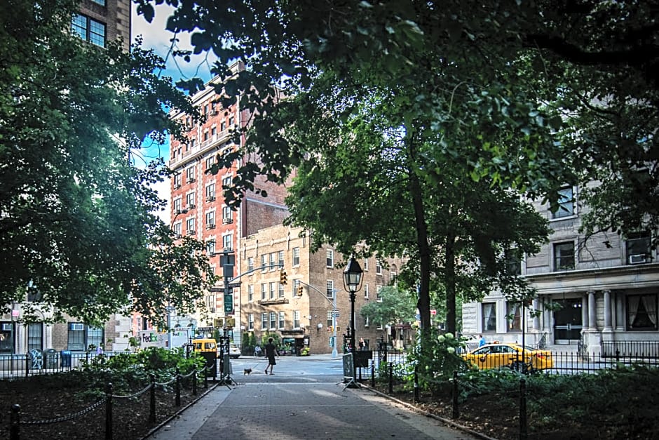 Washington Square Hotel