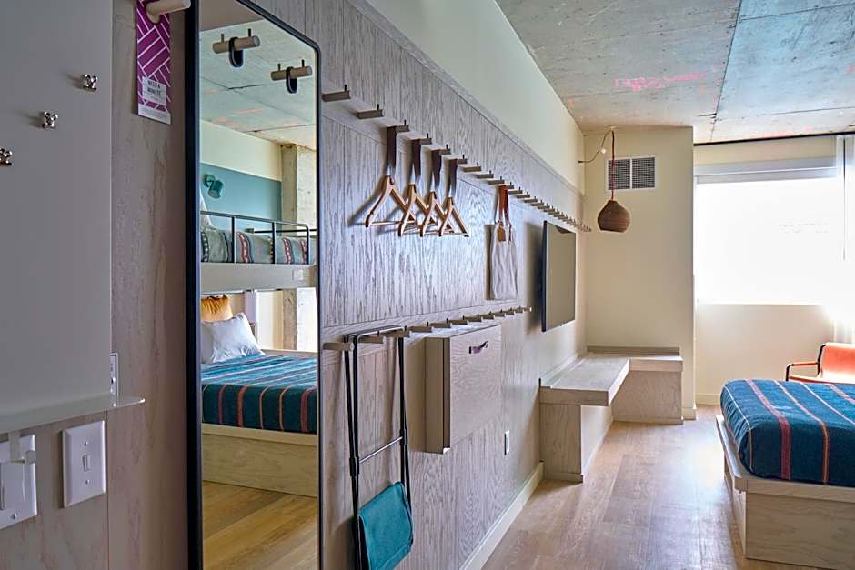 Moxy Charleston Downtown