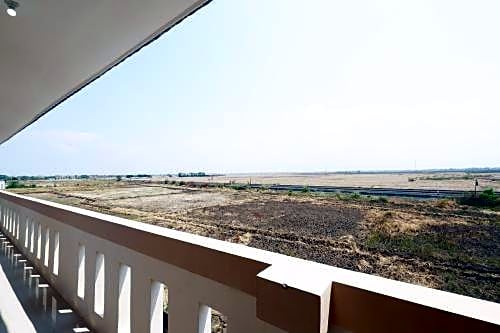 SPOT ON 2027 Putri Guest House Syariah