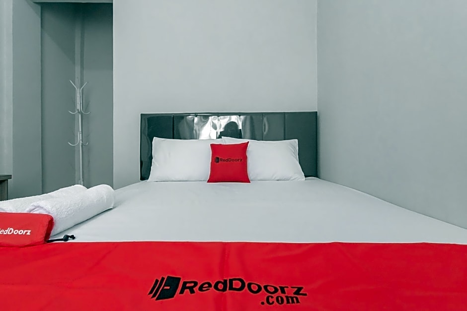 RedDoorz Syariah near Wisata Situ Gunung Sukabumi