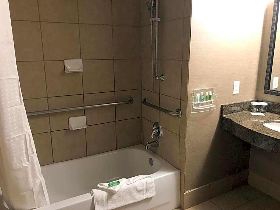 Holiday Inn & Suites Albuquerque-North I-25 By IHG