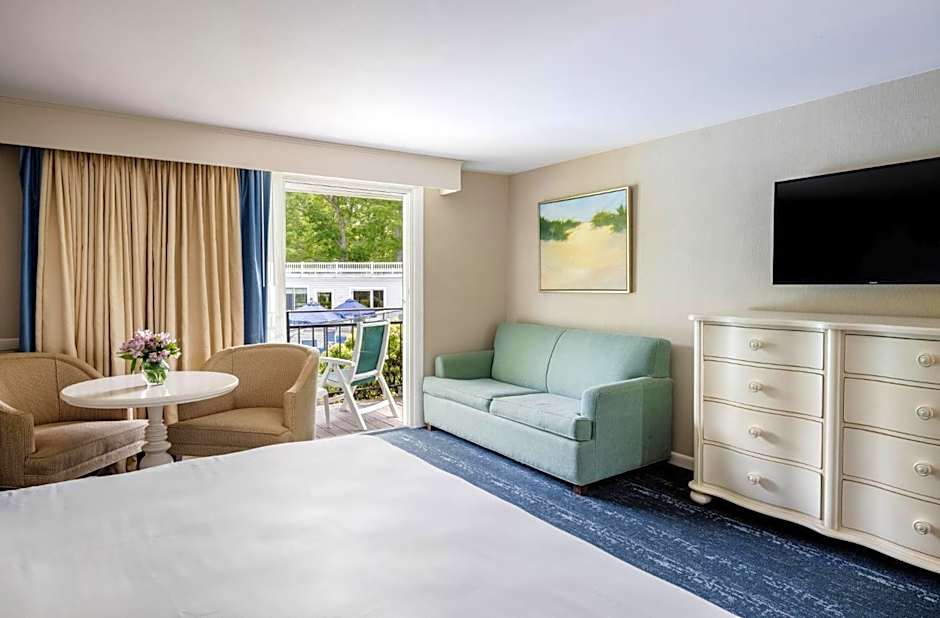 Photo 1 of 9 of Standard 1 Queen Bed