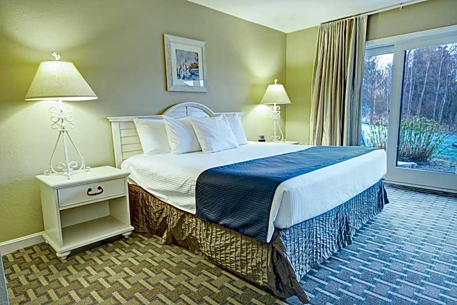 Wyndham Newport Overlook