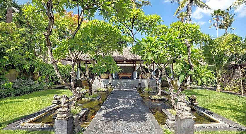 Legian Beach Hotel