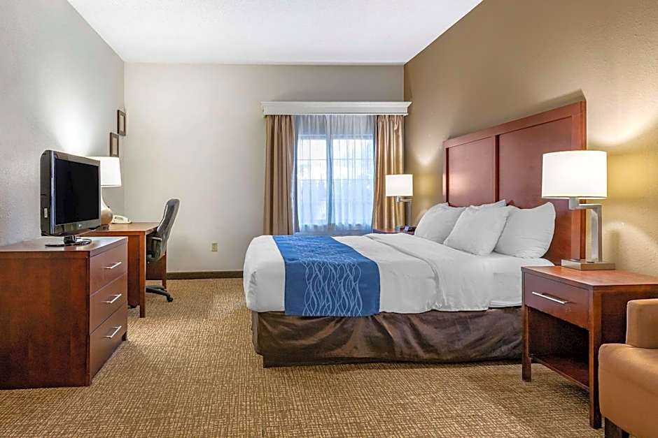 Photo 1 of 5 of 1 King Bed