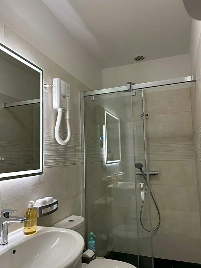 Hôtel Punta e Mare des Chambres ou des Appartements T2