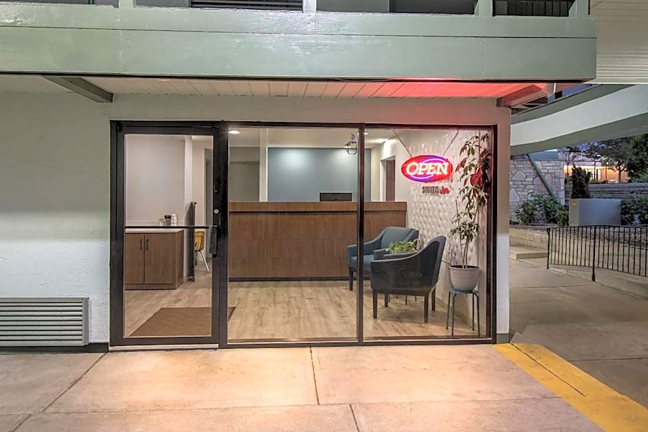 HomeTowne Studios Florence, KY-Cincinnati Airport