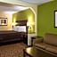 Rodeway Inn & Suites North Clarksville