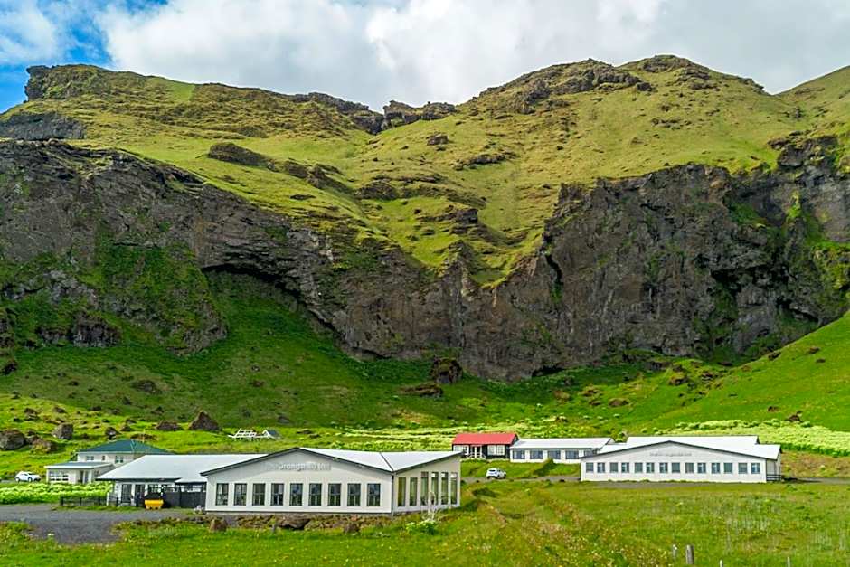 Drangshlid Hotel by Tröll