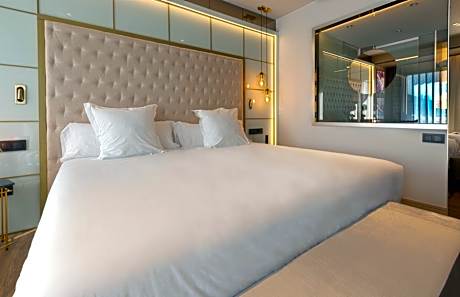 Superior Double Room with Terrace