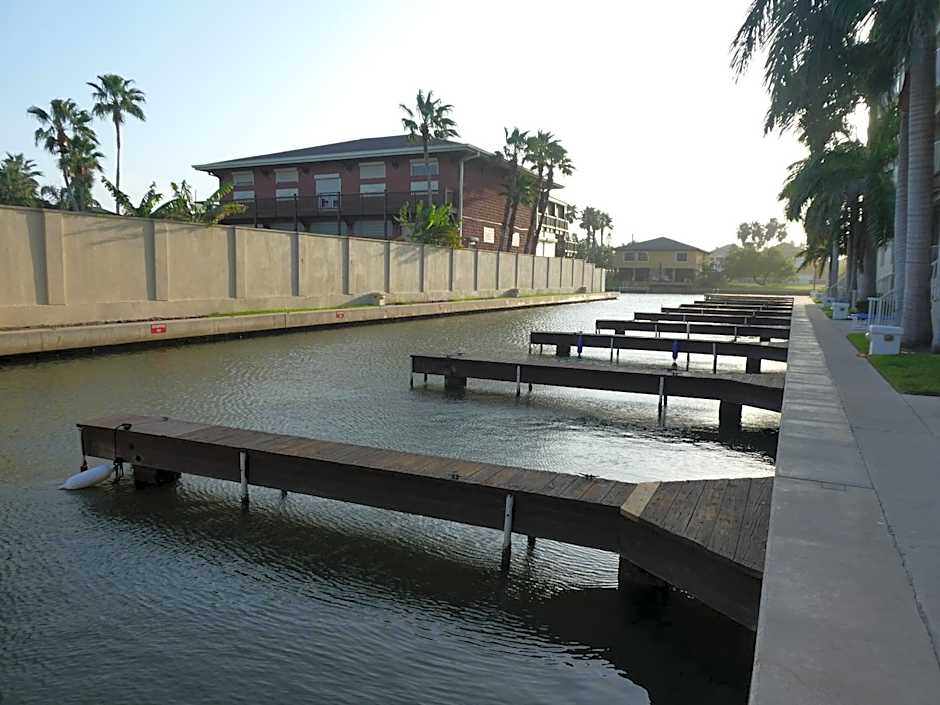 Fishermans Landing on The Bay- Las Marinas